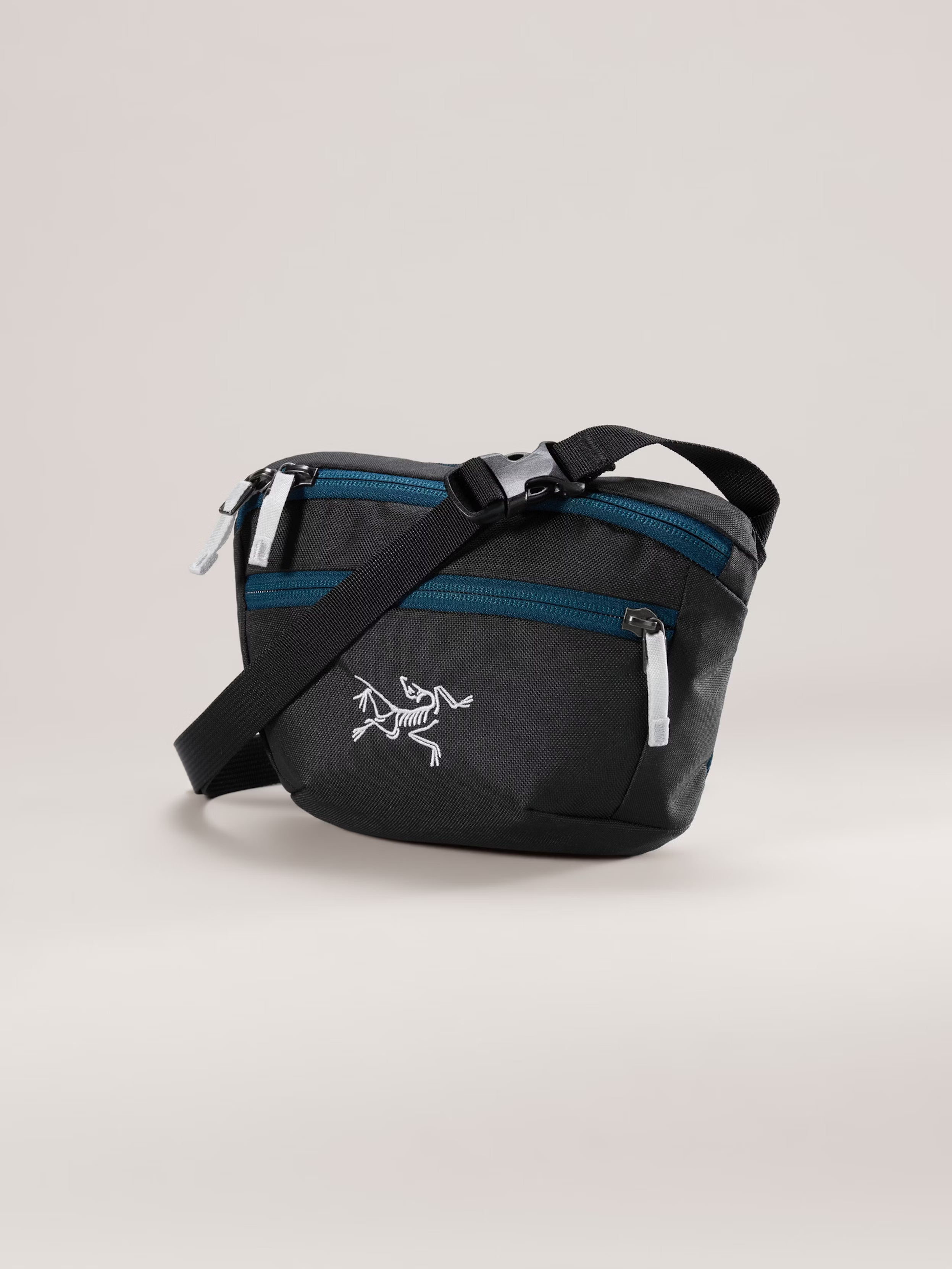 Arc'teryx Mantis 1 Waist Pack | Alpine Country Lodge | St. Johns NL Arc'teryx Mantis 1 Waist Pack | Alpine Country Lodge | St. Johns NL
